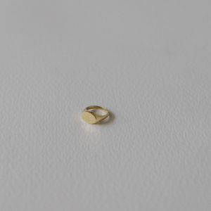 BAJO PEDIDO Sello dos iniciales para meñique en oro 18k o en oro 9k